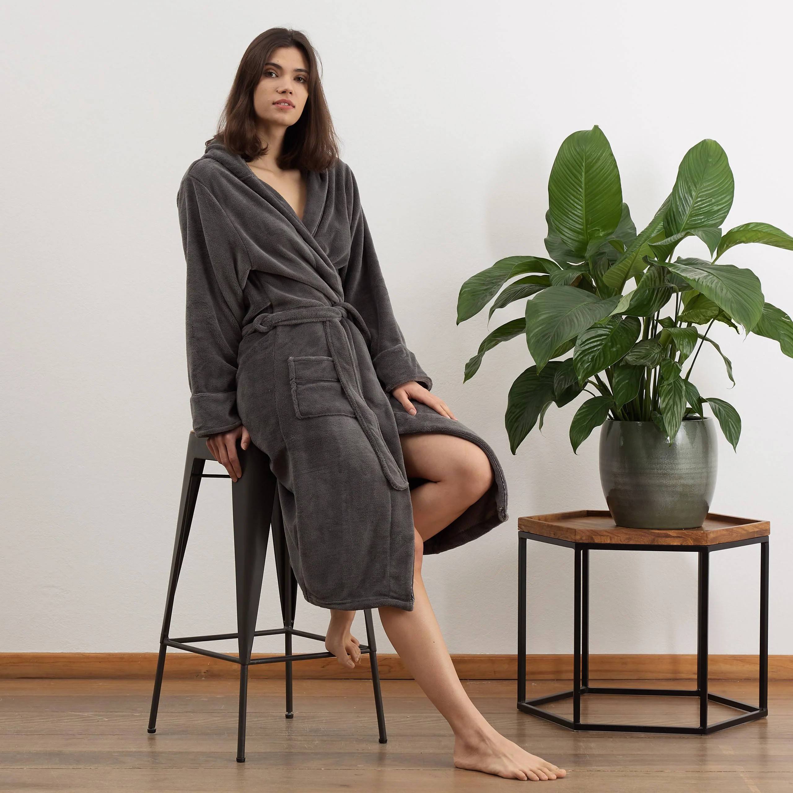 Luxury Mikrofaser Bademantel mit Kapuze für Damen und Herren - Grau - Größe XXL - Image 4