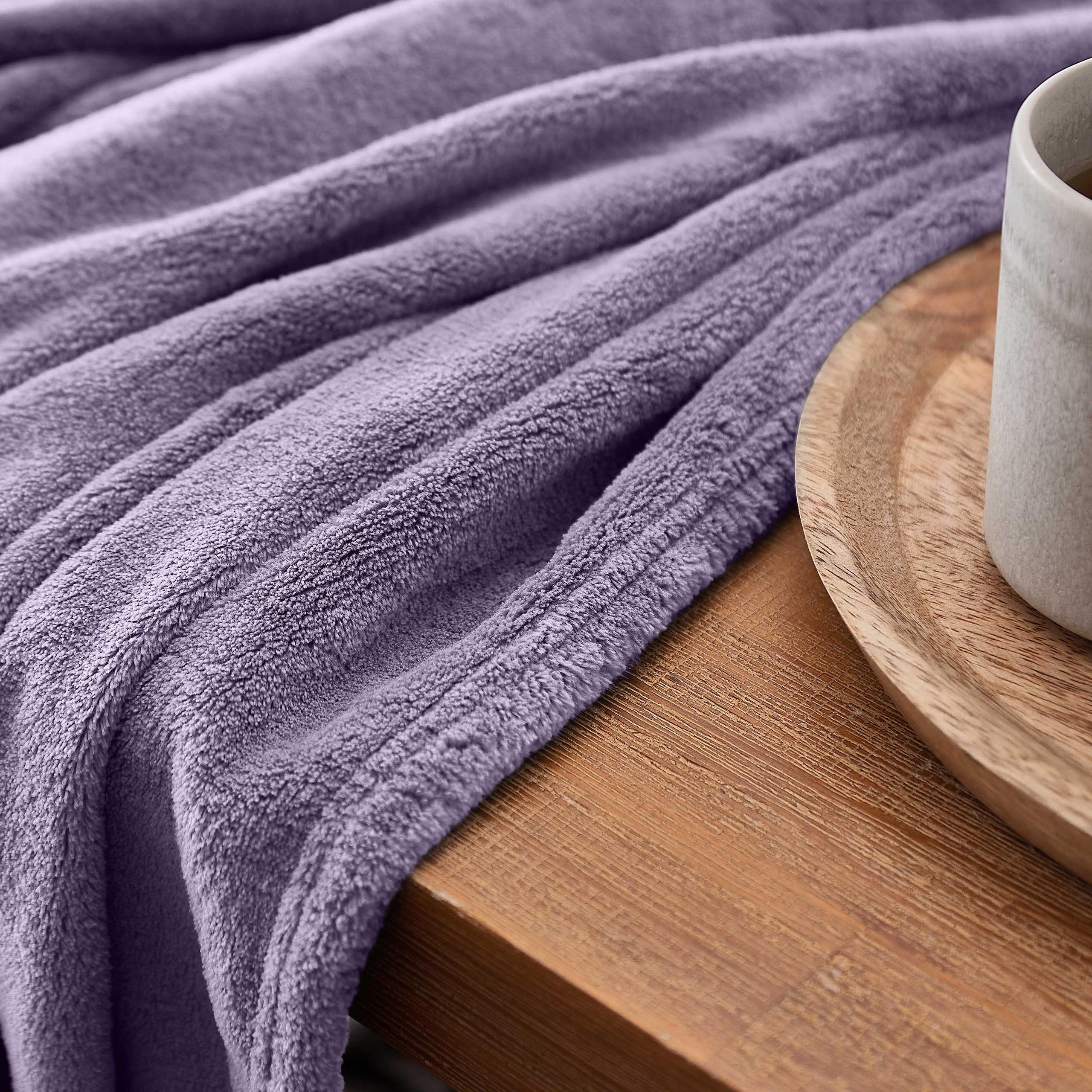 Kuscheldecke - 150x200cm - Sofadecke & Tagesdecke - Lila - Image 3
