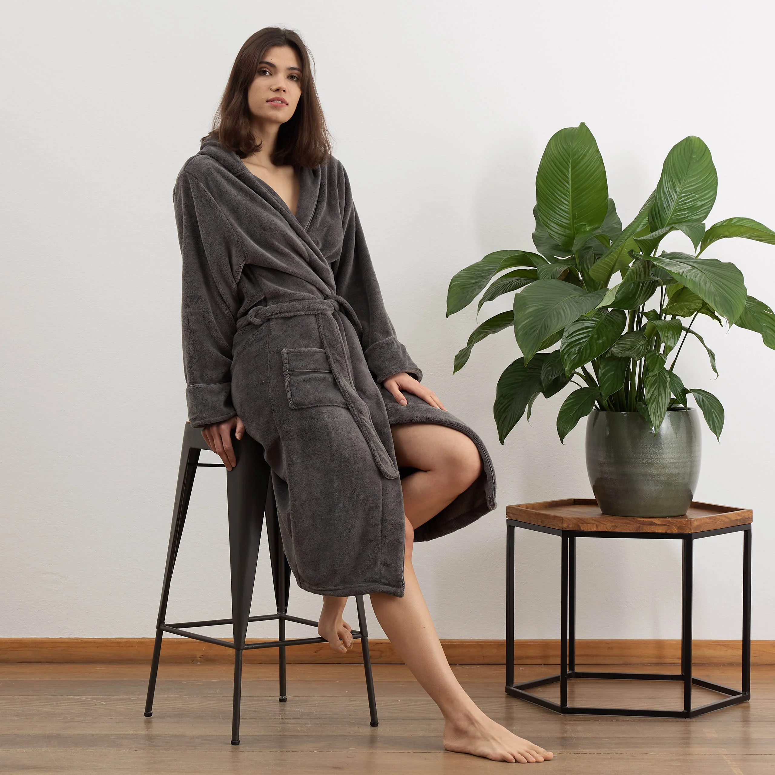 Luxury Mikrofaser Bademantel mit Kapuze für Damen und Herren - Grau - Größe XL - Image 6