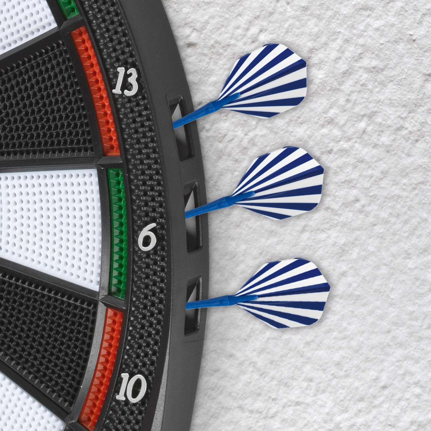 Dartscheibe mit 6 Pfeilen und 6 Ersatzspitzen + Batterien - Image 6